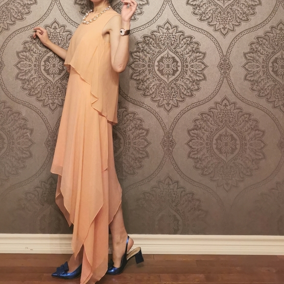 New BCBG MaxAzria 100% silk dress - Picture 2 of 8